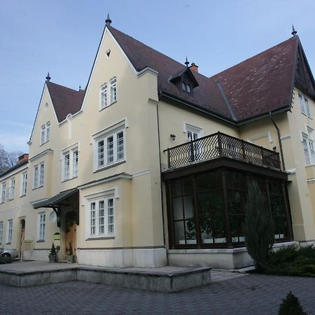 Festetich Kastélyszálló és Zsuzsanna Hotel Szeleste Exterior foto