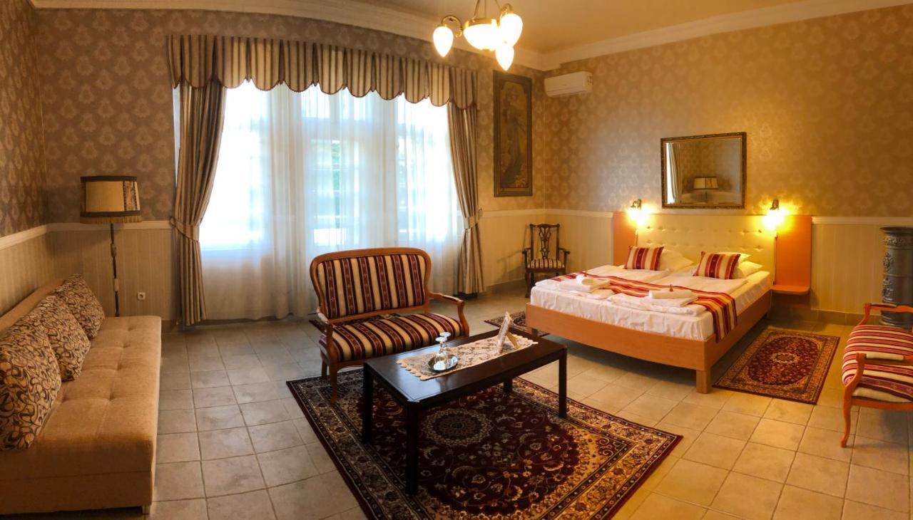 Festetich Kastélyszálló és Zsuzsanna Hotel Szeleste Exterior foto