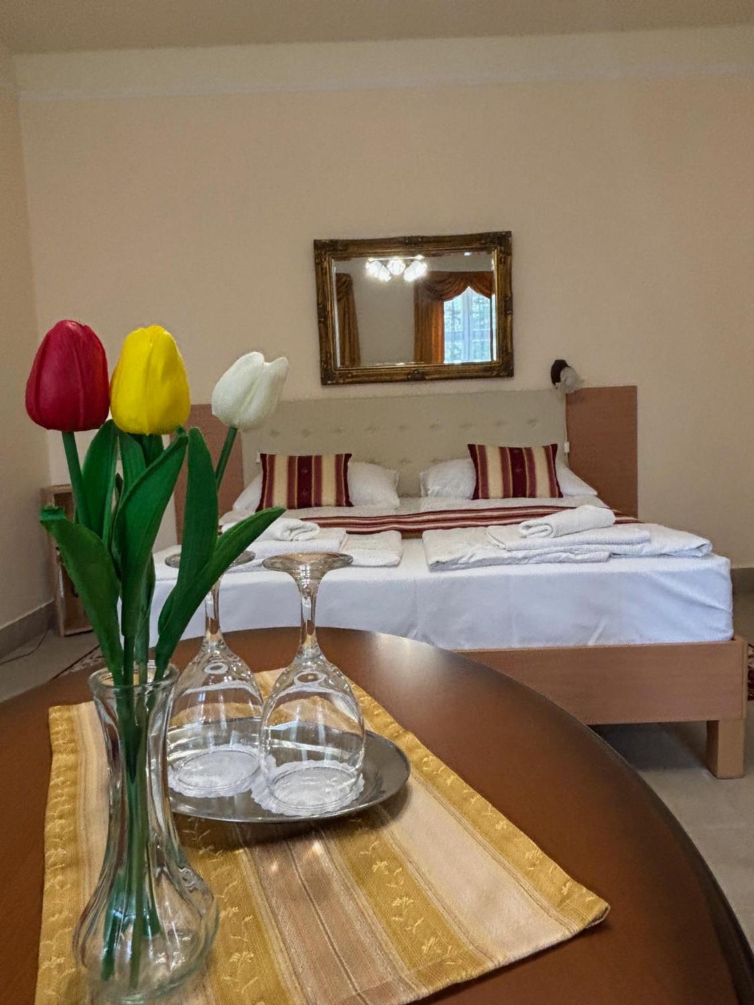 Festetich Kastélyszálló és Zsuzsanna Hotel Szeleste Exterior foto