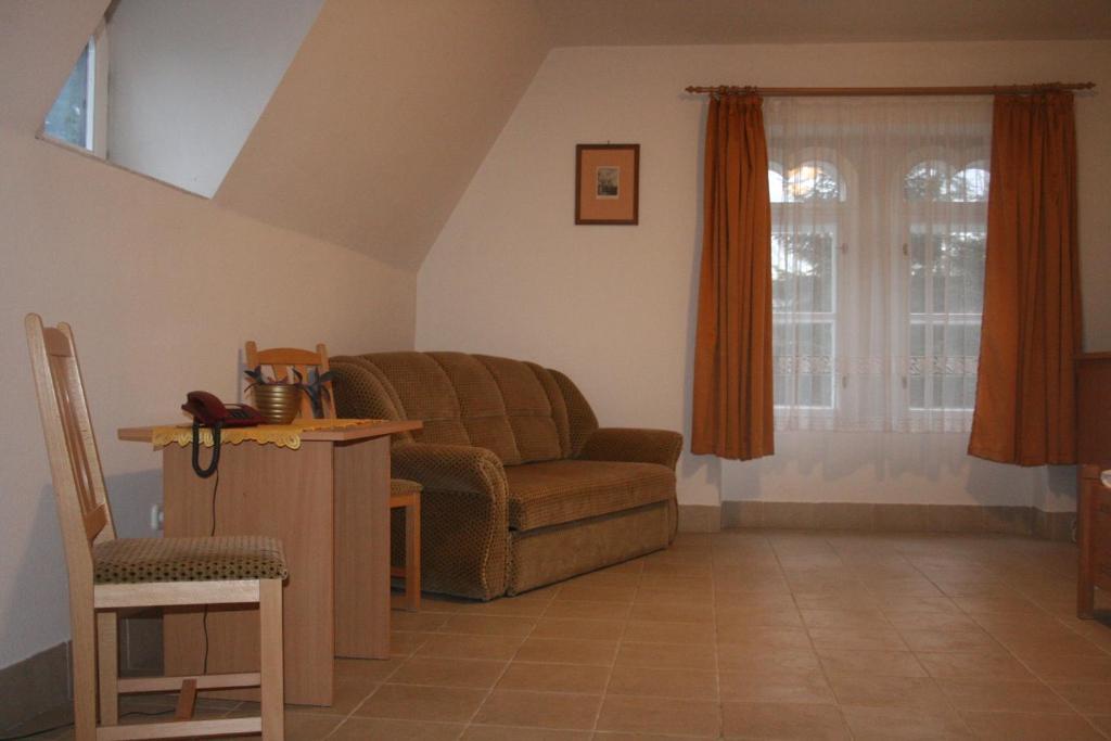 Festetich Kastélyszálló és Zsuzsanna Hotel Szeleste Habitación foto