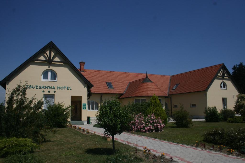 Festetich Kastélyszálló és Zsuzsanna Hotel Szeleste Exterior foto